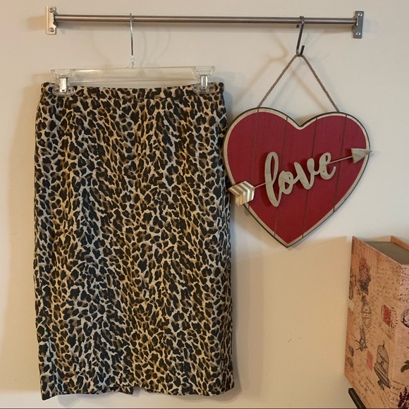 J. Crew Dresses & Skirts - J. Crew Leopard pencil skirt Sz 00